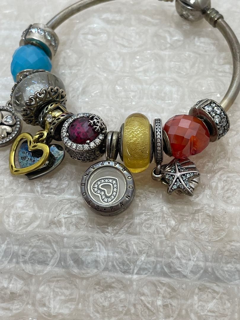 PANDORA ブレスレット　チャーム付き