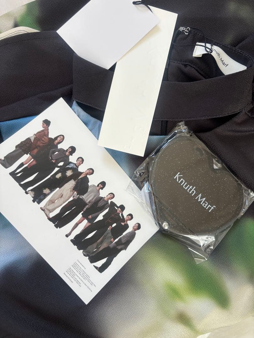 【わかな】　KnuthMarf blurryfloweronepiece