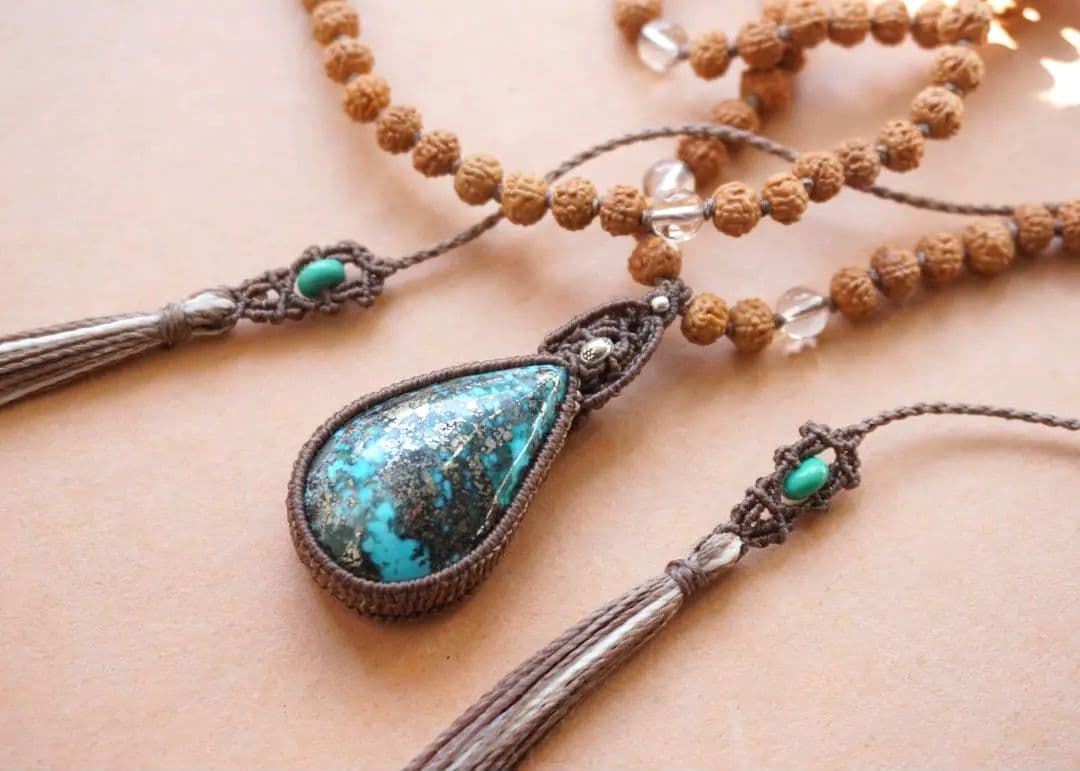 special collectionイラン産ターコイズ　マクラメロングネックレス