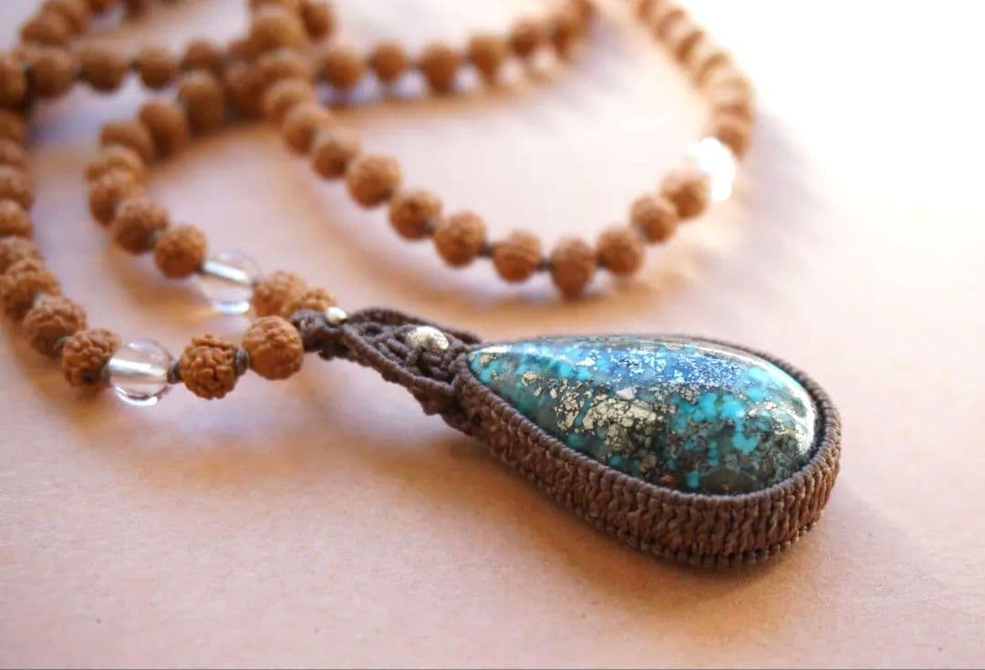 special collectionイラン産ターコイズ　マクラメロングネックレス