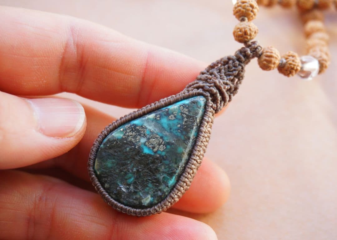 special collectionイラン産ターコイズ　マクラメロングネックレス