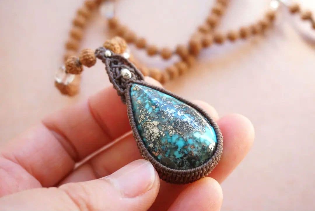 special collectionイラン産ターコイズ　マクラメロングネックレス