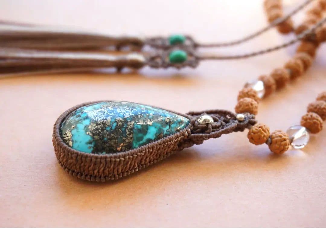 special collectionイラン産ターコイズ　マクラメロングネックレス
