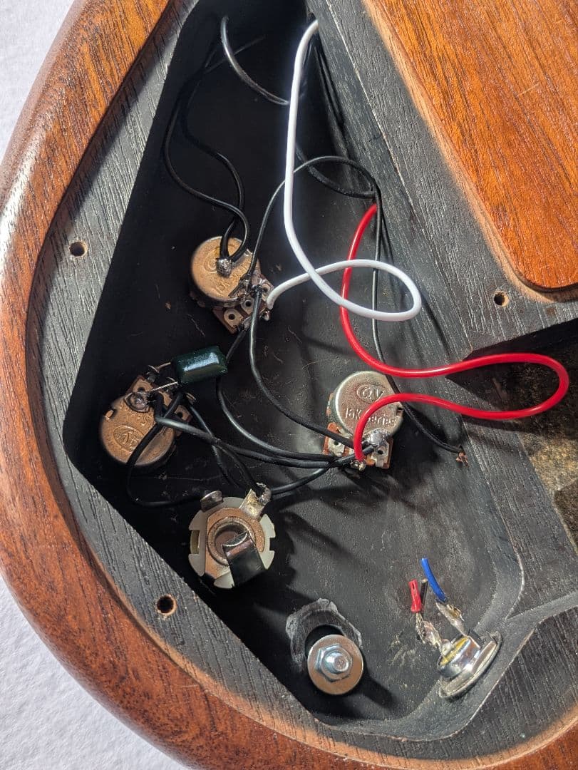 TUNE TWB-4 エレキベース　エボニー指板　※ピックアップパッシブ化