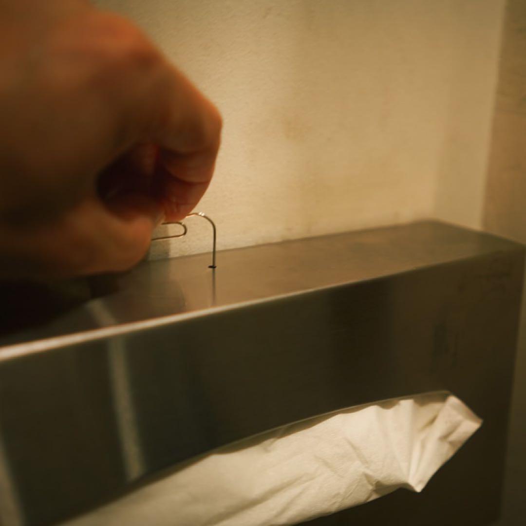 ティッシュボックス SURFACE MOUNTED FACIAL TISSSUE DISPENSER