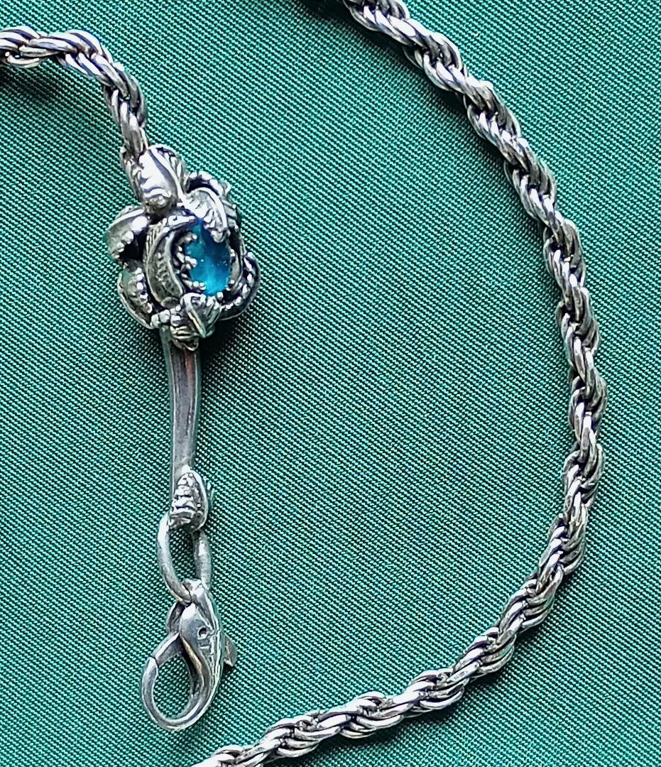 馬年に馬のシルバー手作りペンダント。