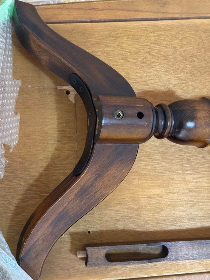 希少　美品【カリモク】コロニアル テーブル　リビングテーブル　天板ガラス付き