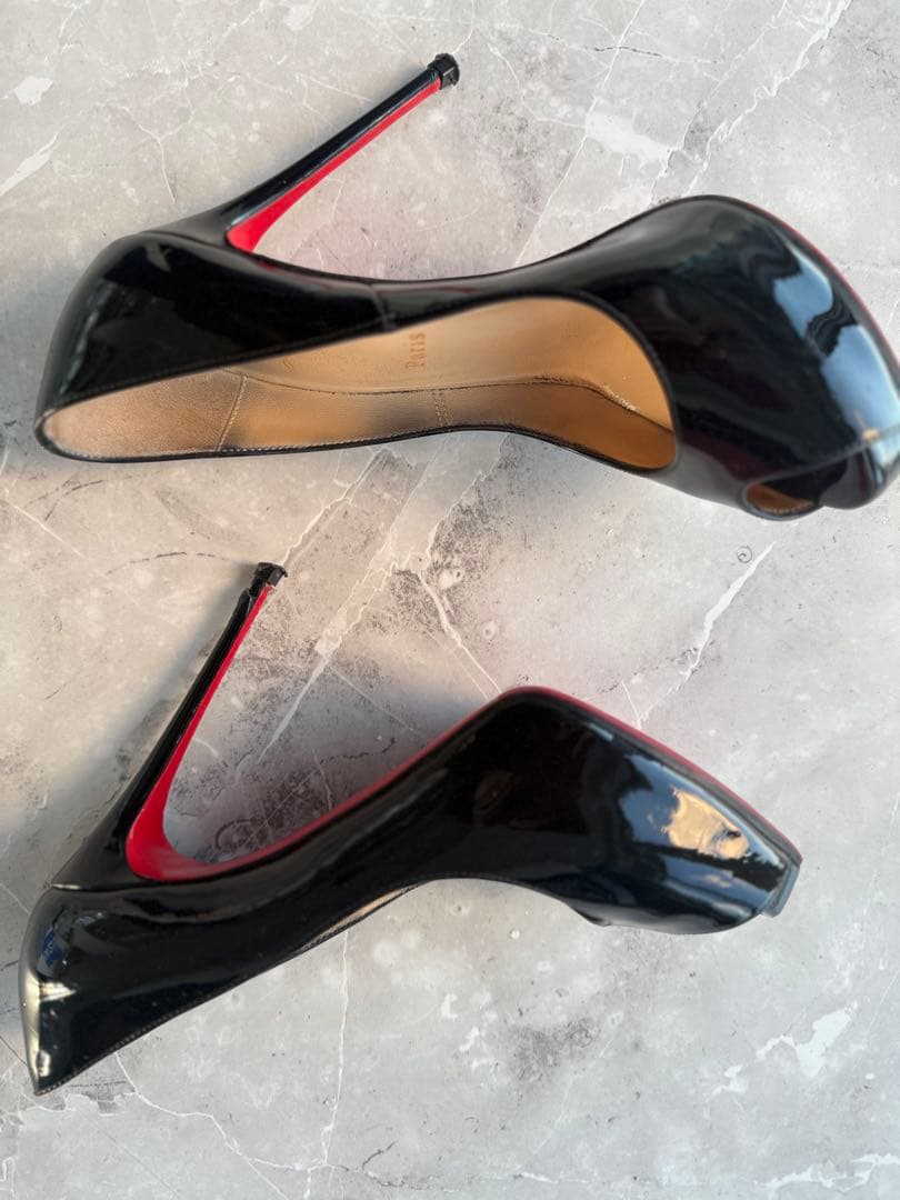 断捨離中です様ルブタンヒール　23cm クリスチャンルブタン箱付き