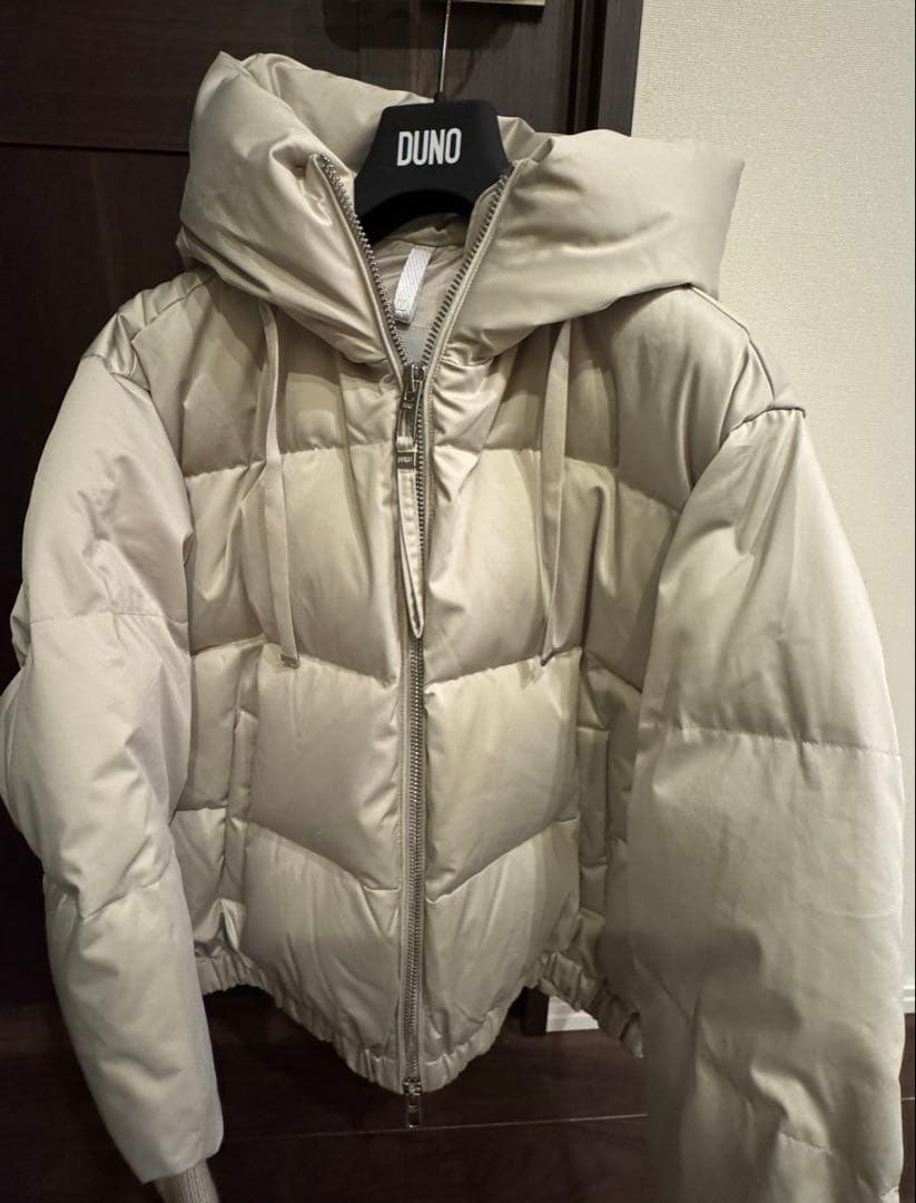DUNO HEKA ダウンジャケット ベージュ　MESTRE 38