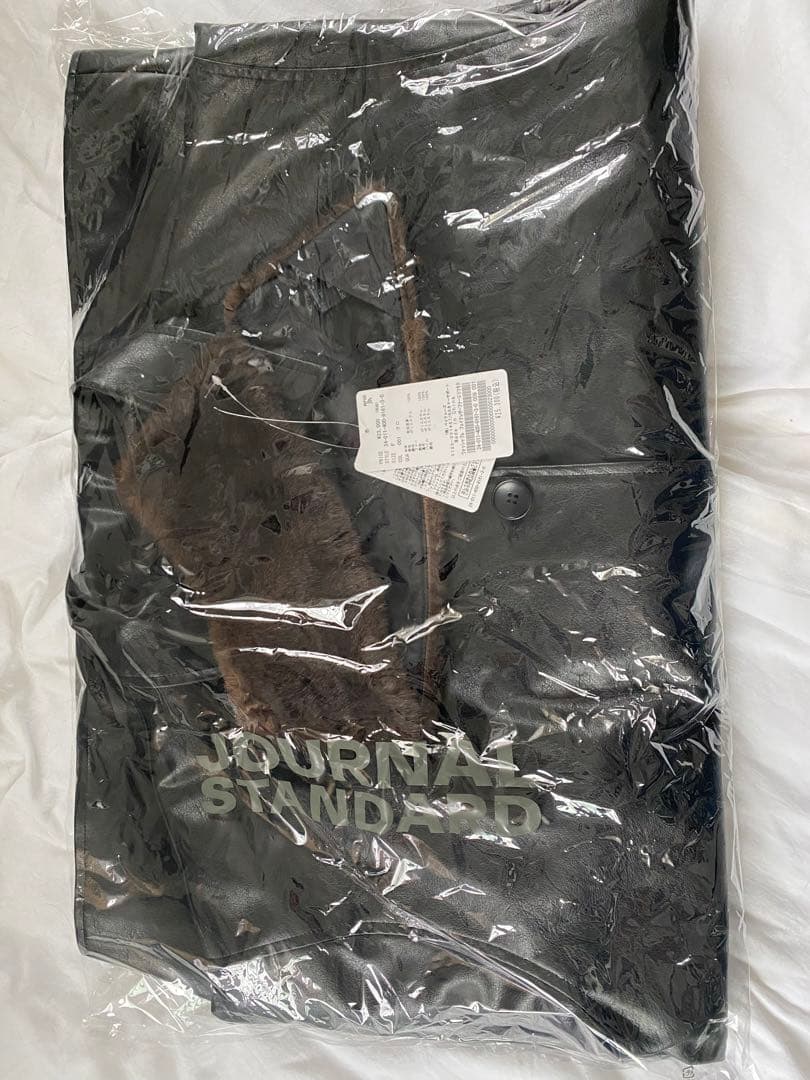 【試着のみ】ウォッシャブル フェイクレザーファー襟付カバーオール