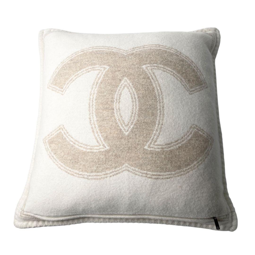 未使用 シャネルCHANEL ココマーク クッション カシミヤ