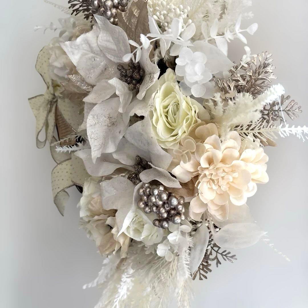 ⭐︎＊まゆフラワーリース＊　玄関リース　クリスマスリース　ホワイト　ゴールド