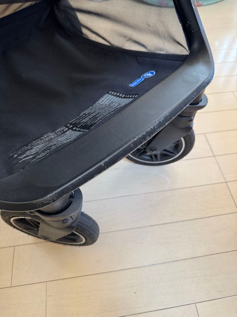 nuna TRIV next ベビーカー ヌナ トリヴネクスト　キャビア（黒）