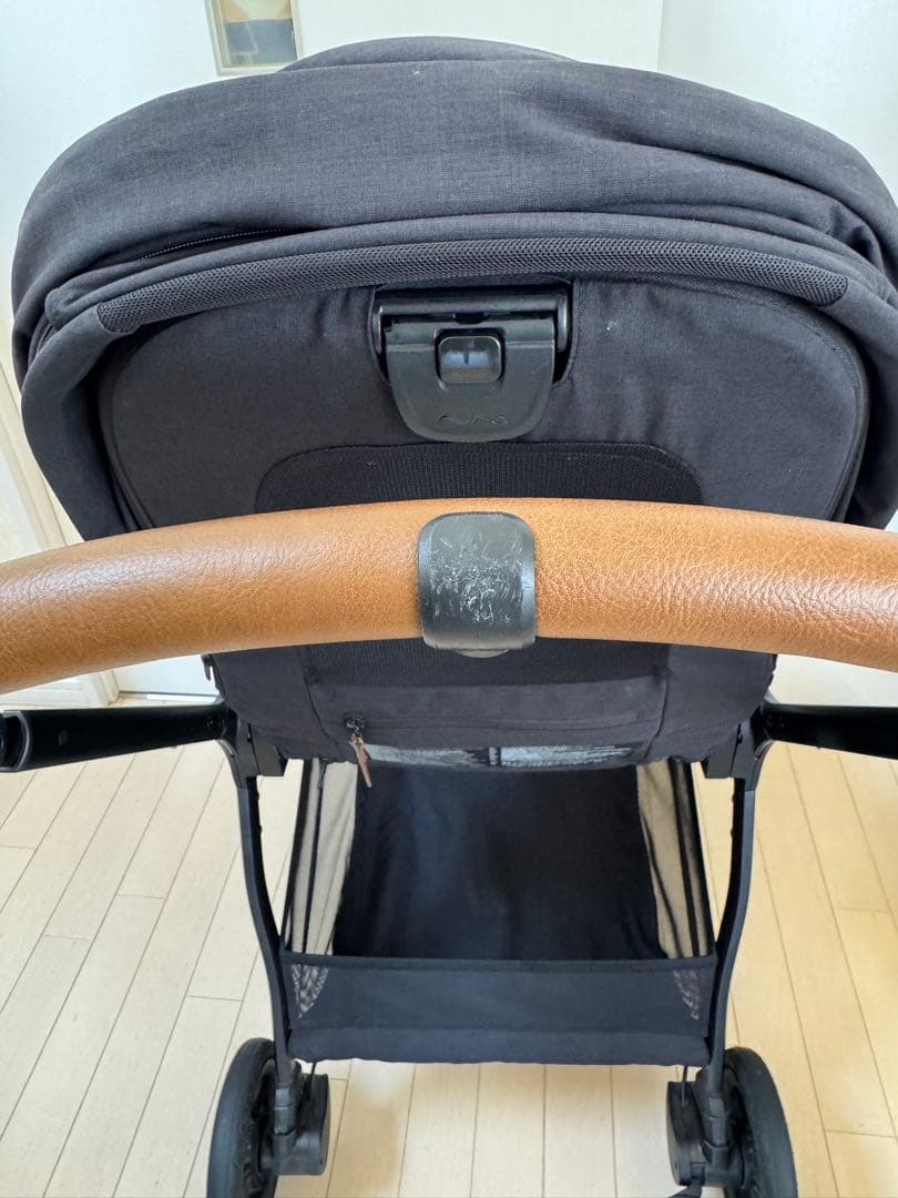 nuna TRIV next ベビーカー ヌナ トリヴネクスト　キャビア（黒）