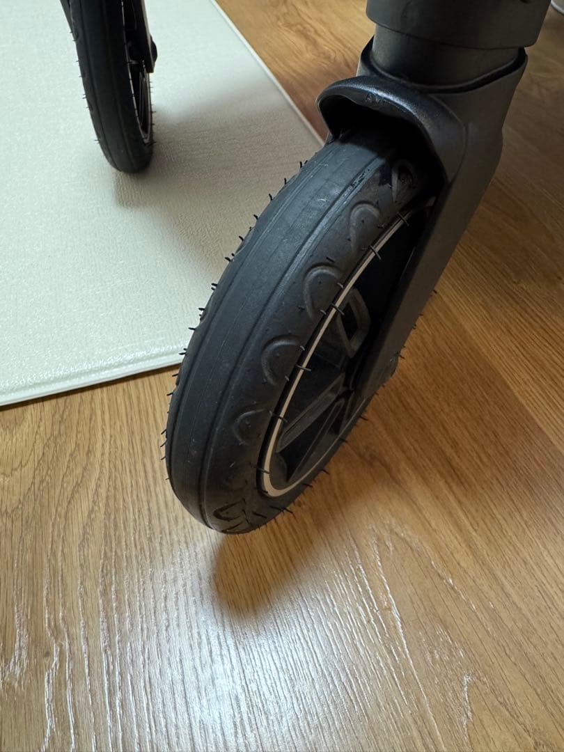 nuna TRIV next ベビーカー ヌナ トリヴネクスト　キャビア（黒）