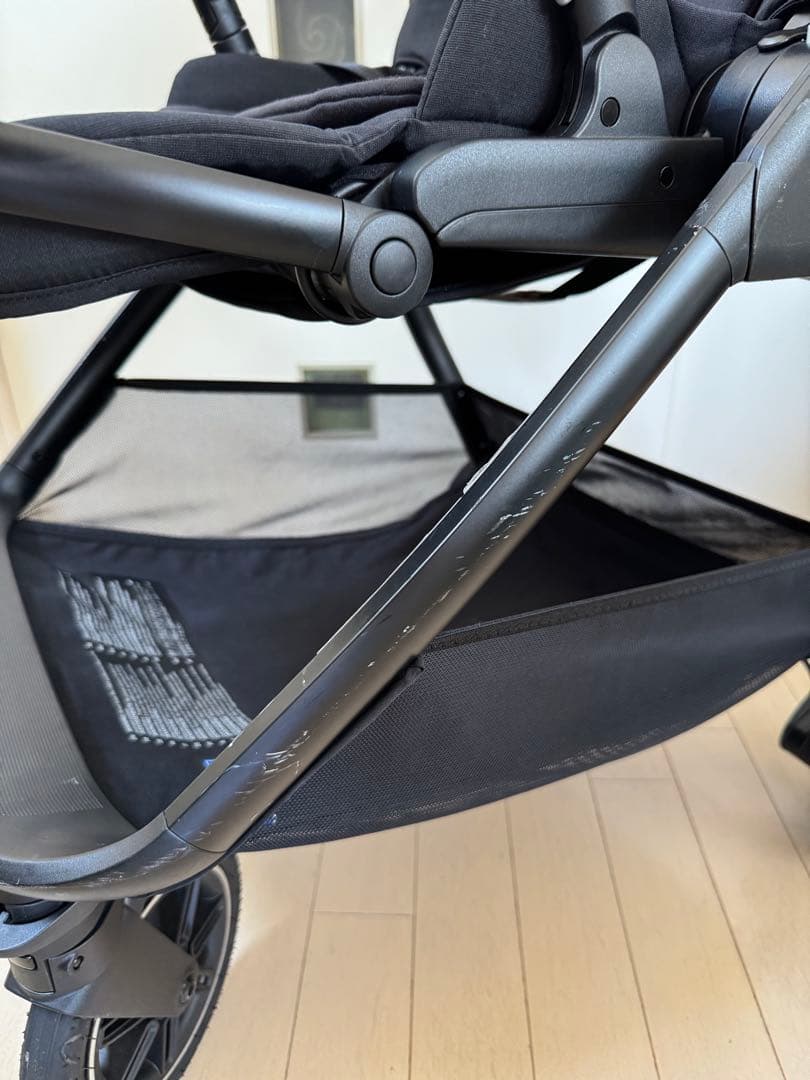 nuna TRIV next ベビーカー ヌナ トリヴネクスト　キャビア（黒）