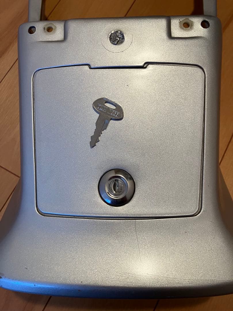 HONDA CB250RS-Z 純正テールカウル カギ付き　フタ取り外し可能