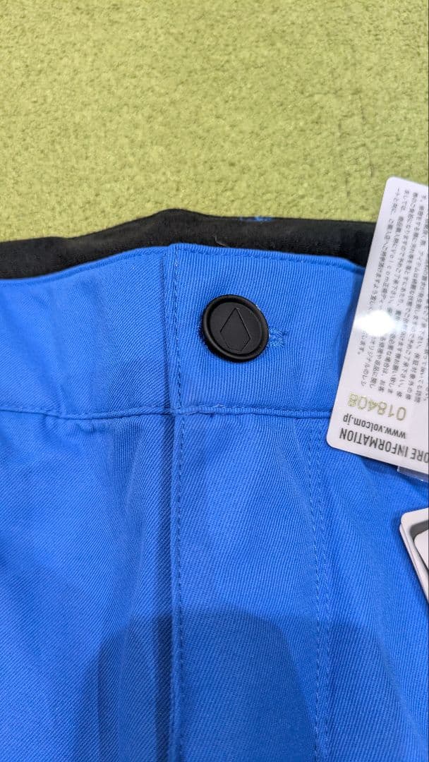 新品未使用　定価26400円　VOLCOM　スノーボード パンツ