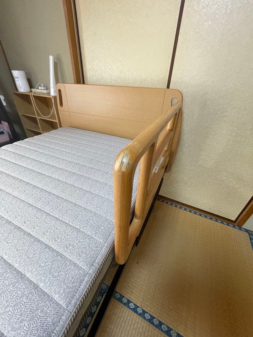 昇降リモコン式電動ベッド・マットレス付