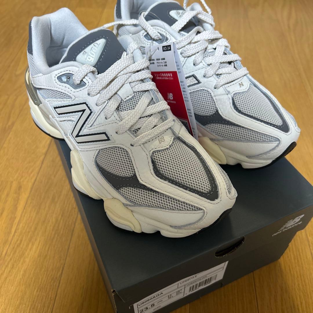 ニューバランス9060AGA 新品未使用23.5