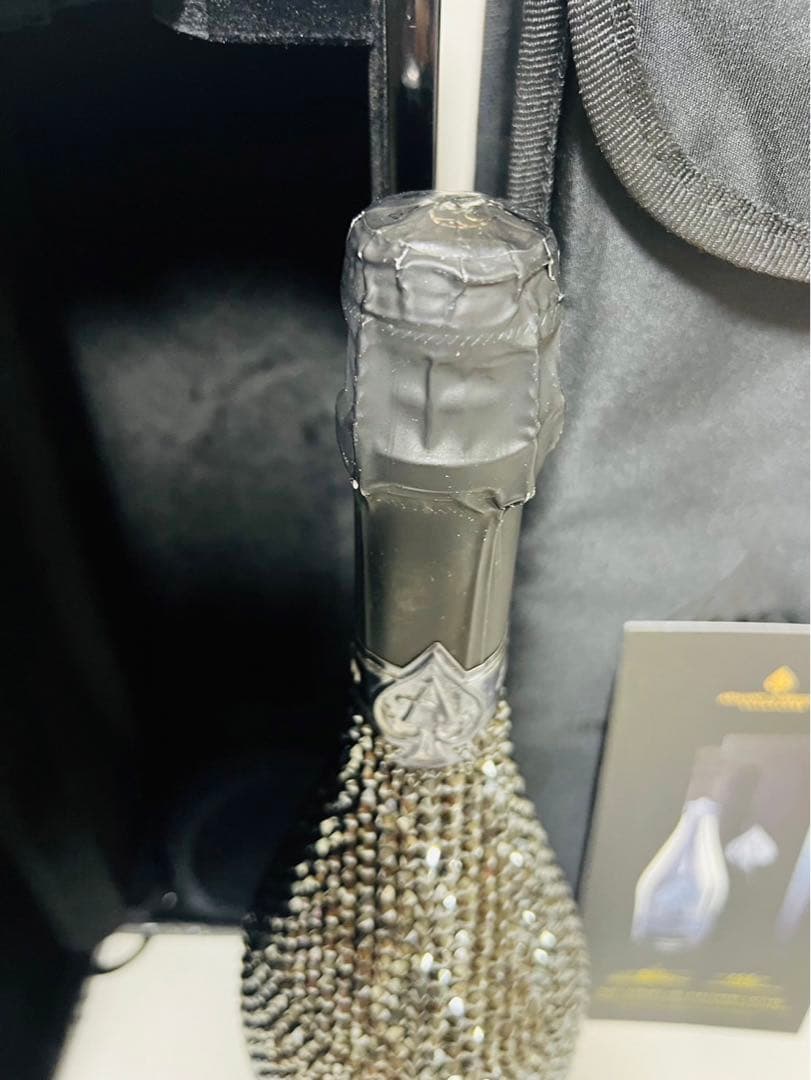 アルマンド　ブラック　ブランド　ノワール　スワロ　デコボトル　ケース付　 正規品