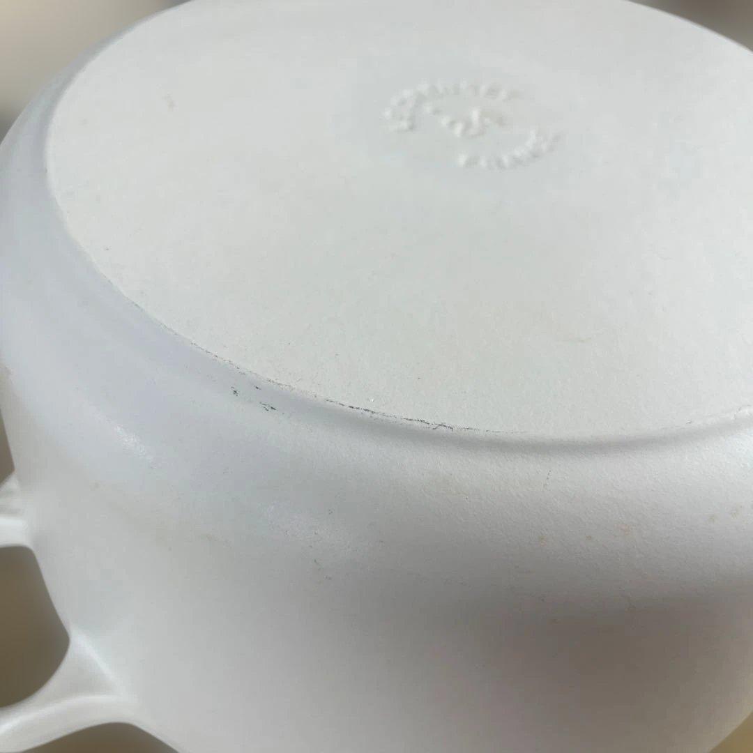 LE CREUSET ココット・ロンド 24㎝ ホワイト