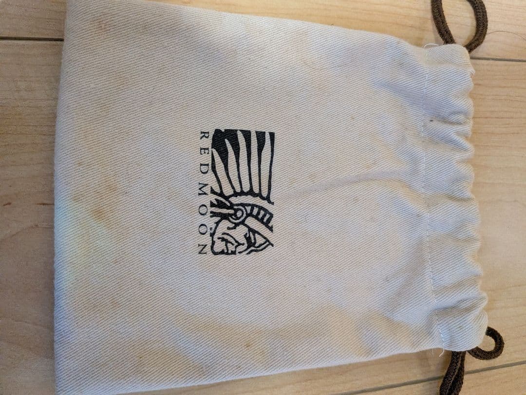 RED MOON レザー 二つ折り財布