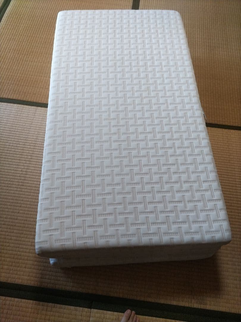 【西川】アフィット 三つ折りマットレス セミダブル＆シーツカバー 2セット