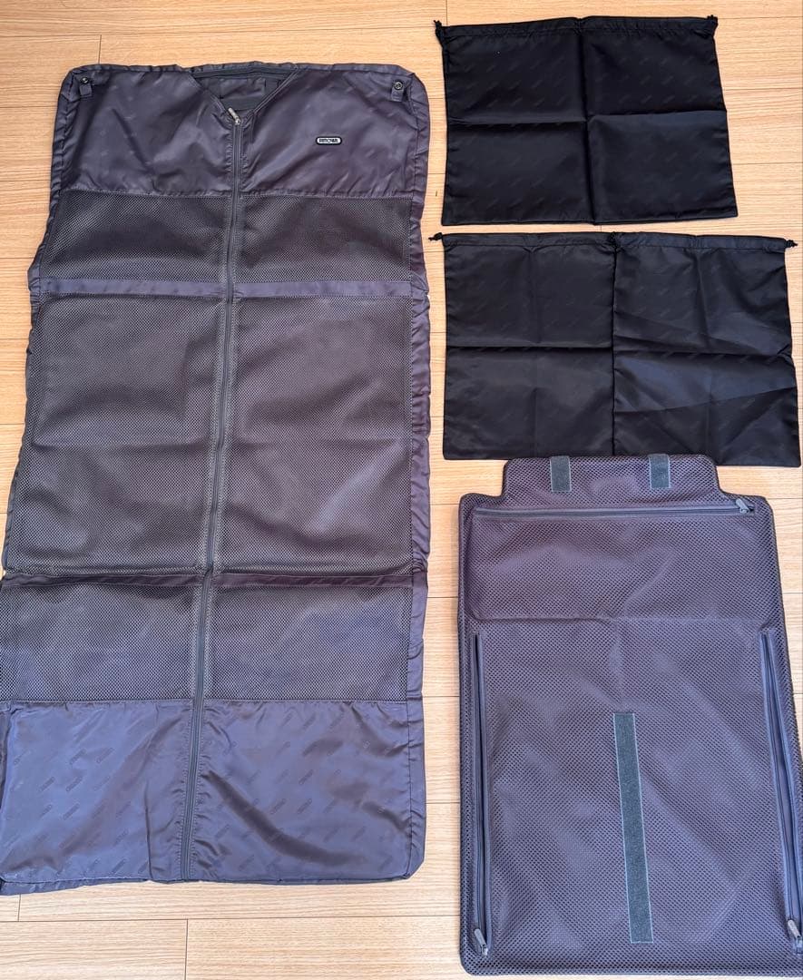 美品/SALE/お得）REMOWAリモワ トパーズ ステルス 82L