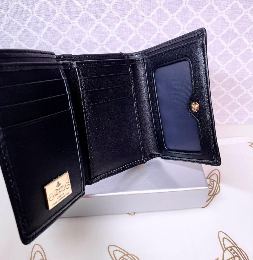 【素敵✨️ショッパー付】新品 ヴィヴィアン・ウエストウッド 三折財布 スムース黒