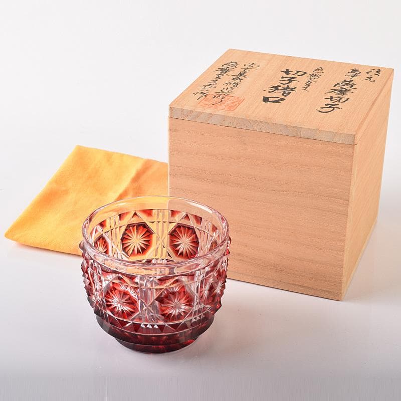 薩摩ガラス工芸作　島津薩摩切子　色被せガラス　切子猪口　共布共箱　D　R8099