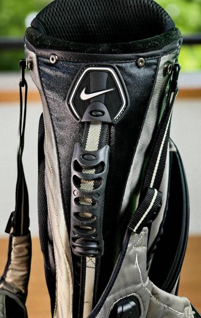 じゆん送料無料/美品　Nike Golf スタンド式キャディバッグ /ック