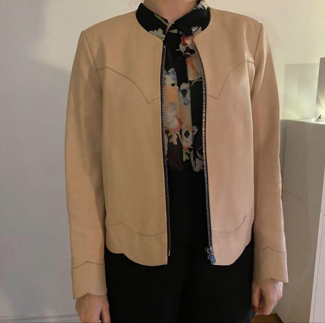 【美品】SANDRO PARIS 羊革 ノーカラー レザージャケット グレージュ