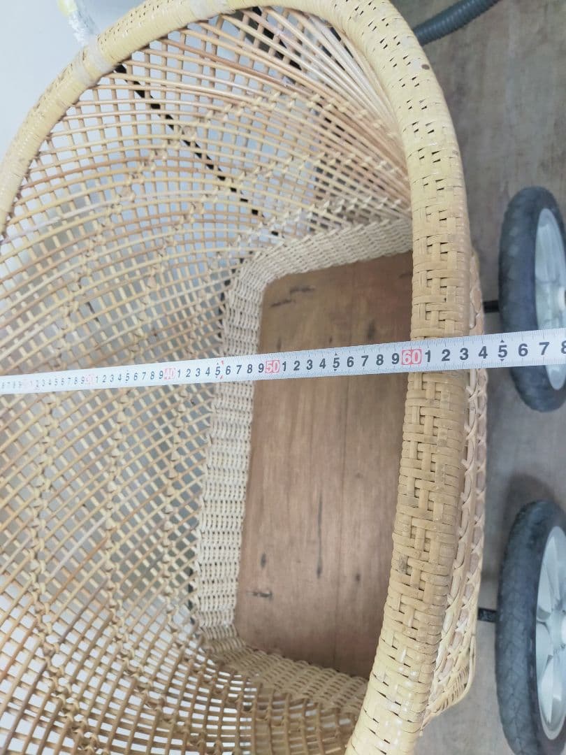 日本製 ラタン製 乳母車 新品13,0000円購入 手押し車 昔ながらの乳母車