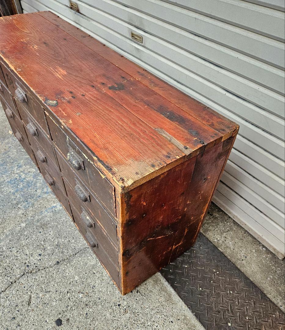 ヴィンテージ 古い木の抽斗 12杯 チェスト 古家具 箪笥 木製 アンティーク