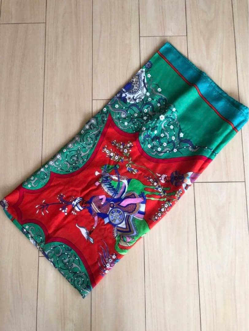 クリスマスにHERMES カレジェアン140ペルシャの詩　人気柄