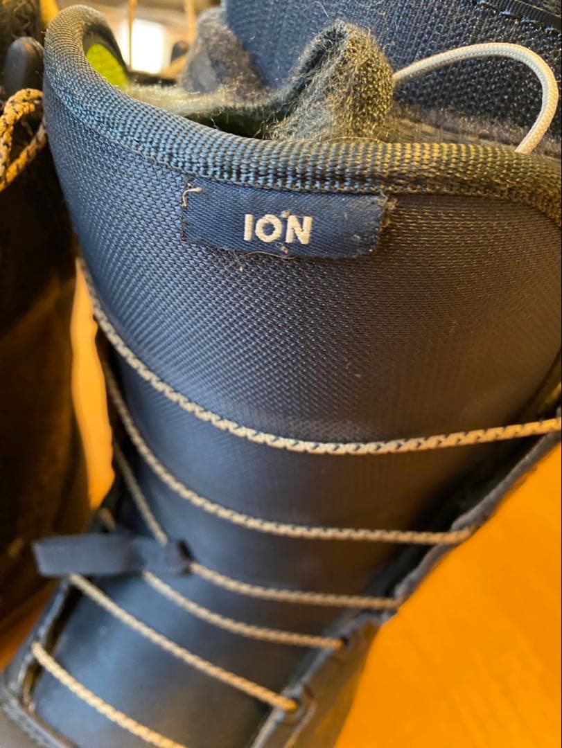 バートン　Burton アイオン　ION 26.5