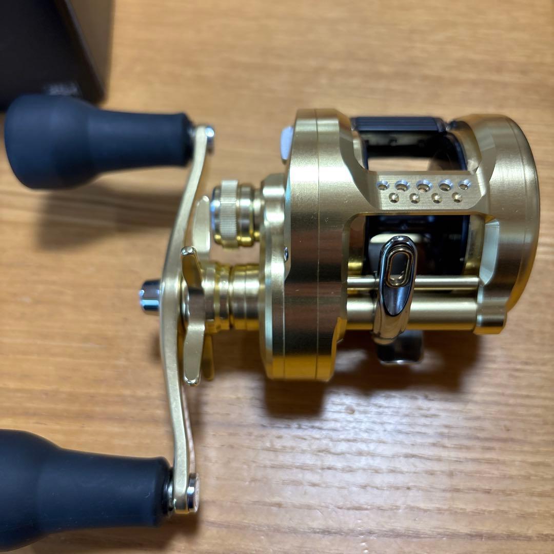 シマノ 23カルカッタコンクエストMD 300XGLH