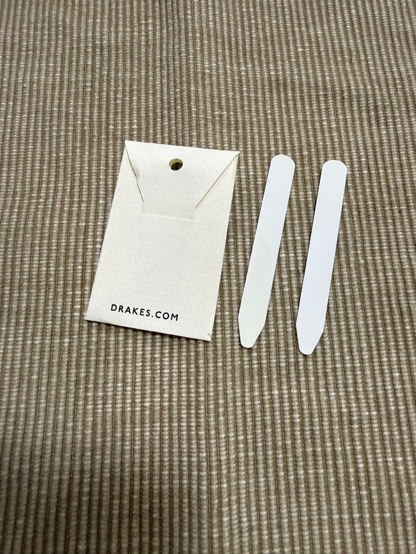 Drake’s BEAMS F 別注　ベージュ ツイル レギュラーカラーシャツ