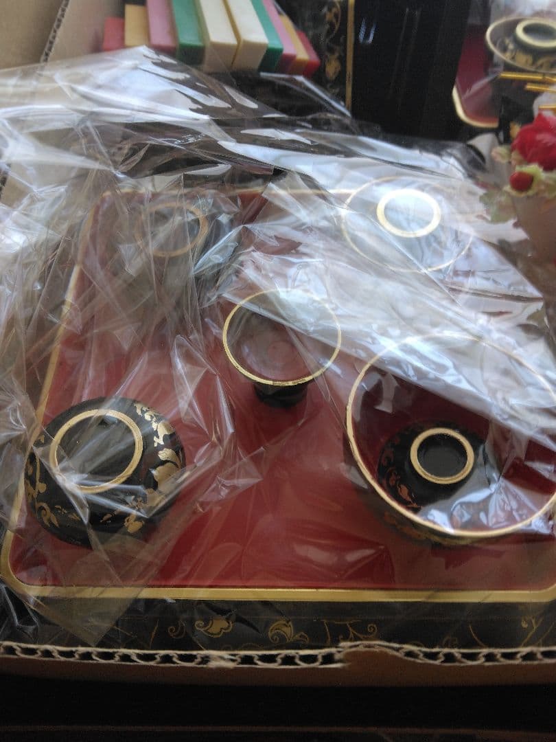 新品未使用　特撰　御雛道具　4号　箔押唐草　セット