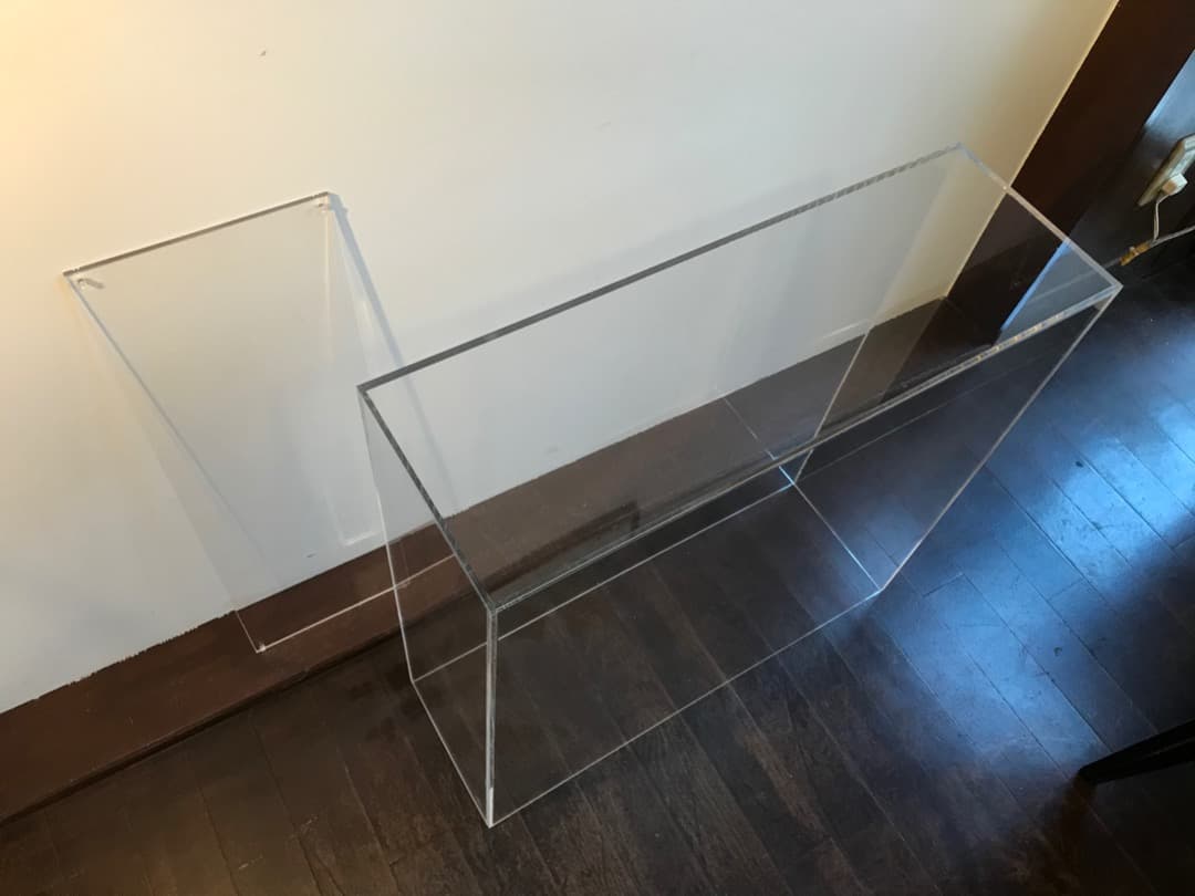 【新品未使用】大型アクリルケース 「幅60cm×奥行20cm×高さ60cm」
