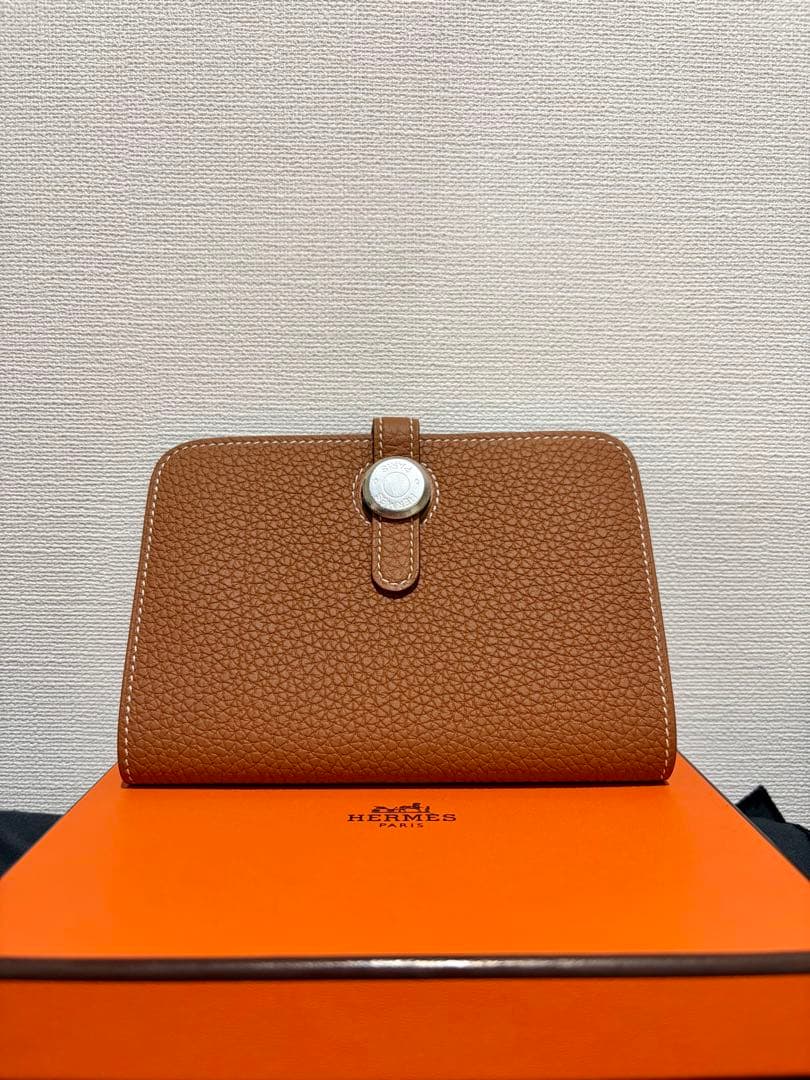 エルメス　ドゴンコンパクト　完全新品未使用　ゴールド