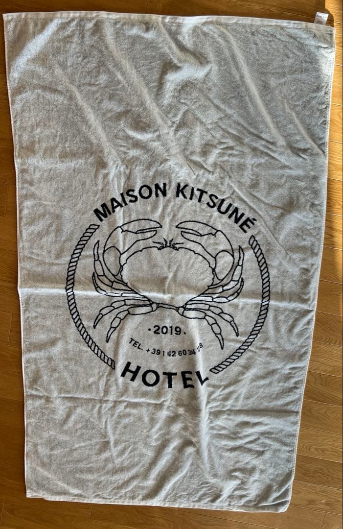 Maison kitsune ビーチタオル