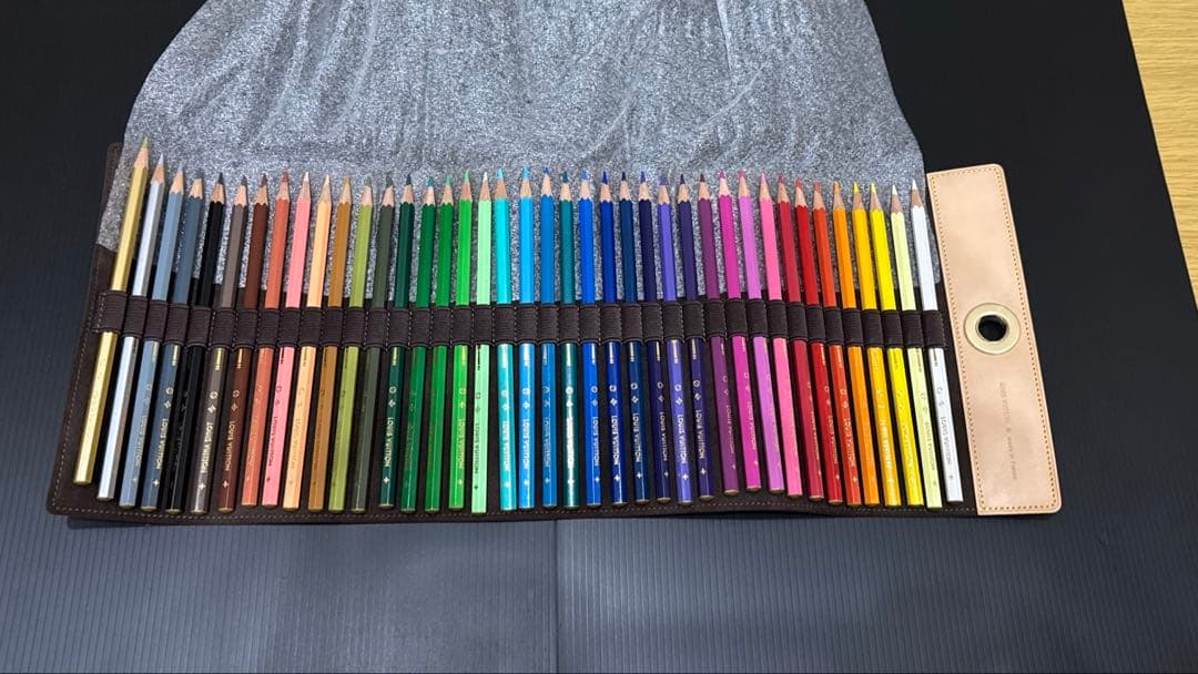 ルイヴィトン 40色 色鉛筆 ペンケース