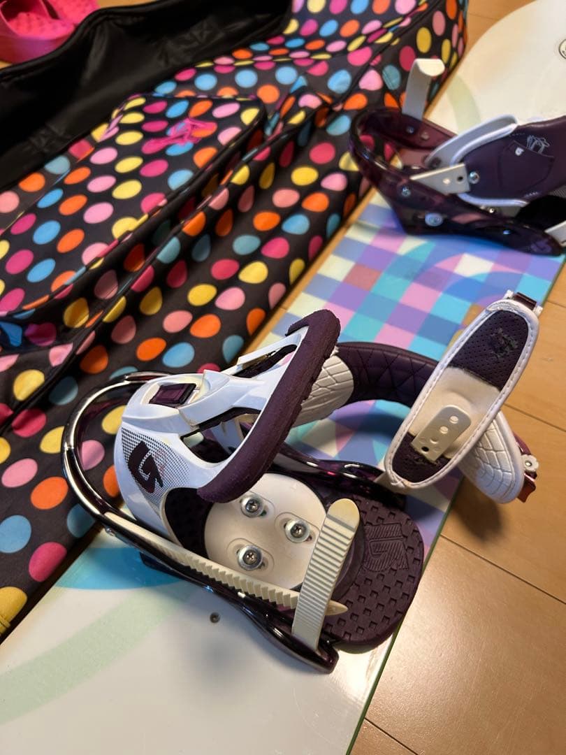 スノボードセット ネオンストーリー　板　ビルディング付 バック ブーツ お手入れ