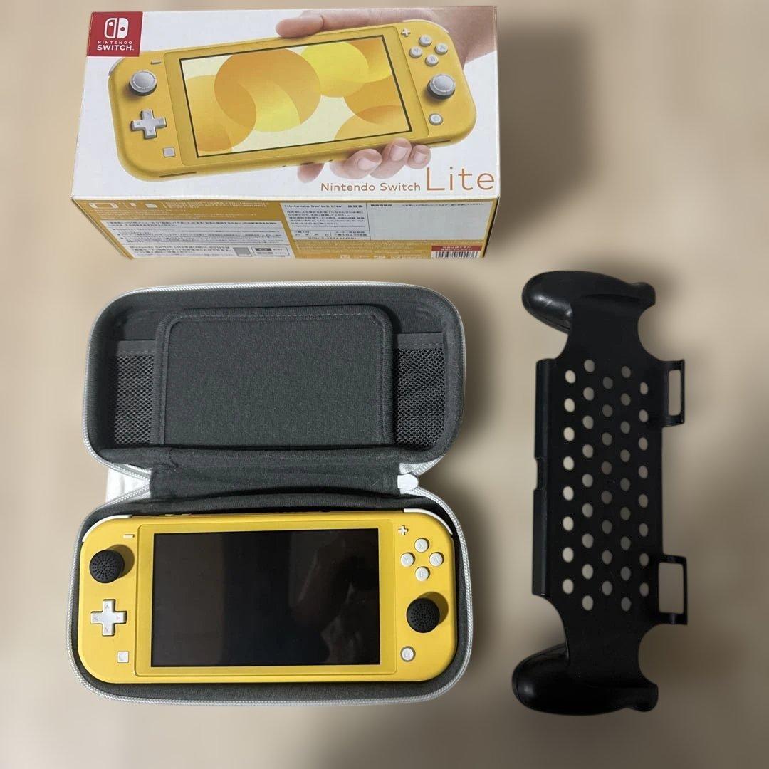 専用です！Switchライト　本体　ケース付き