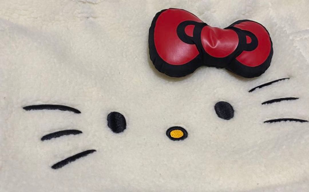 未使用　LeSportsac Hello Kittyコラボ　ボア　バッグ