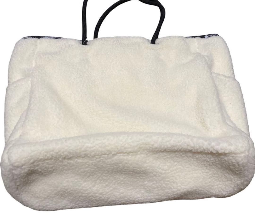 未使用　LeSportsac Hello Kittyコラボ　ボア　バッグ