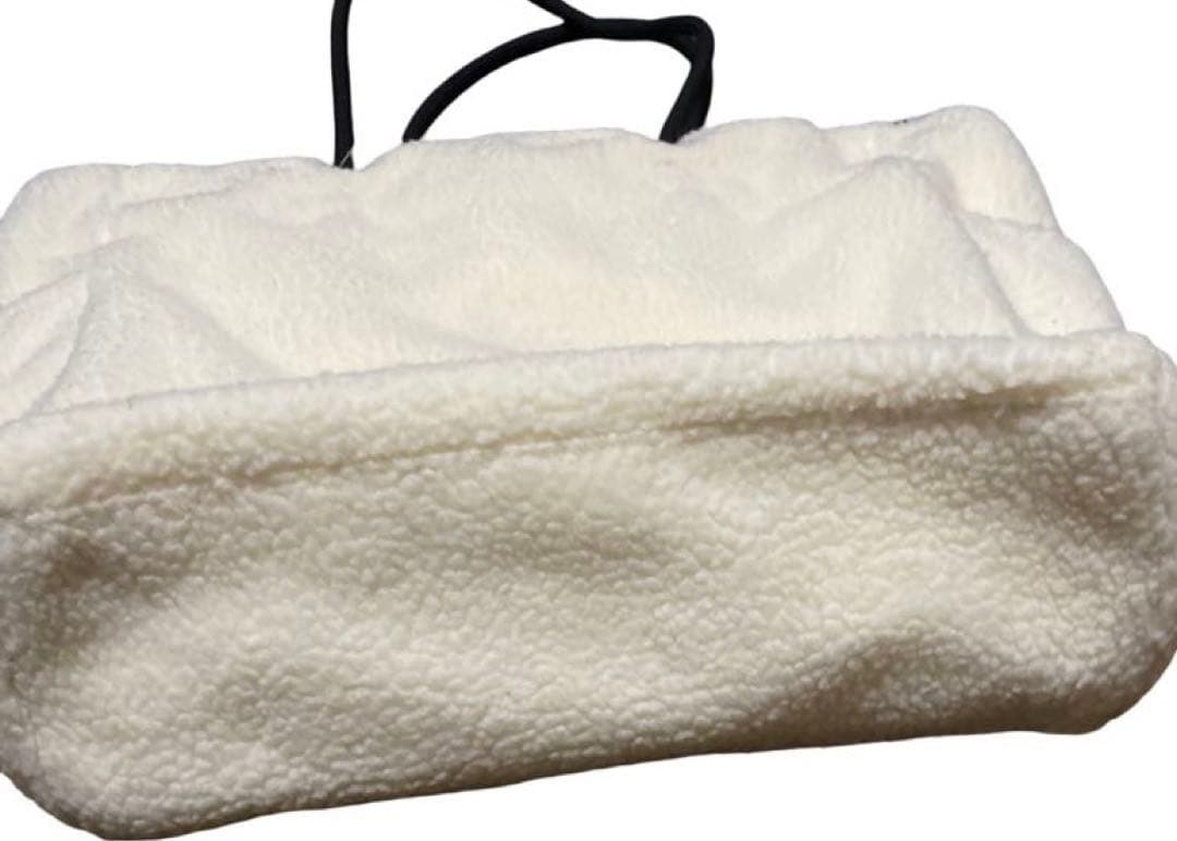 未使用　LeSportsac Hello Kittyコラボ　ボア　バッグ