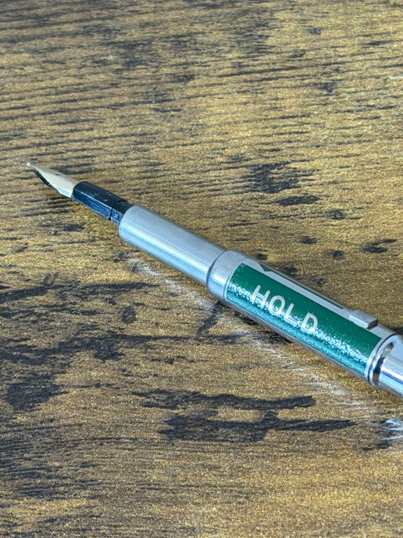 新品未使用　1971年製　白蝕刻　キャップレス　ストライプ　14金　万年筆　細字